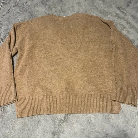 Everlane Crewneck Wool Sweater - Picture 5 of 8
